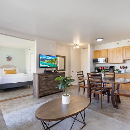 Light & Airy 8Th Floor Ocean View Condo With Lanai Condo Гонолулу Экстерьер фото