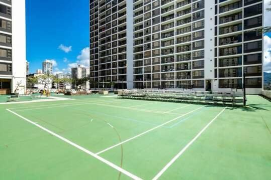 Light & Airy 8Th Floor Ocean View Condo With Lanai Condo Гонолулу Экстерьер фото