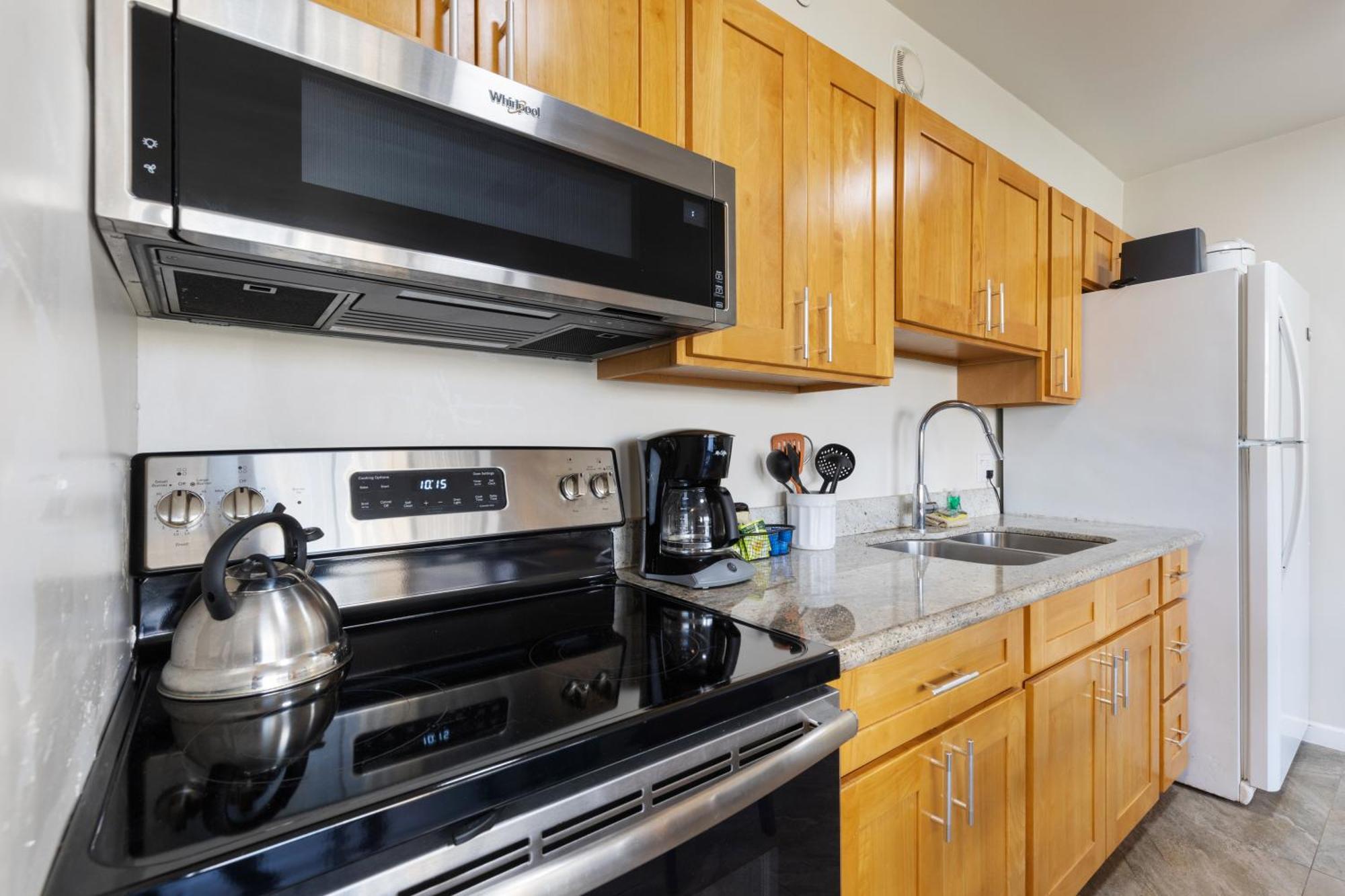 Light & Airy 8Th Floor Ocean View Condo With Lanai Condo Гонолулу Экстерьер фото